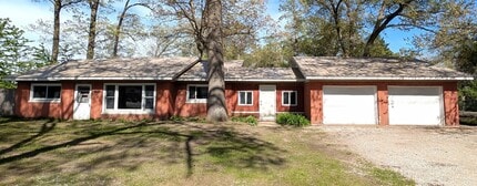 Building Photo - 1990 Pappas Rd