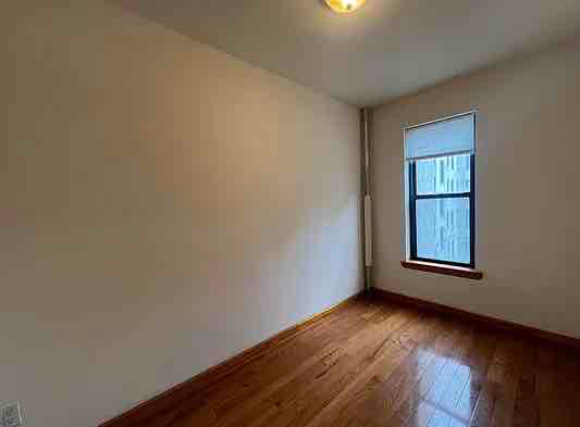 Foto del edificio - 300 E 14th St