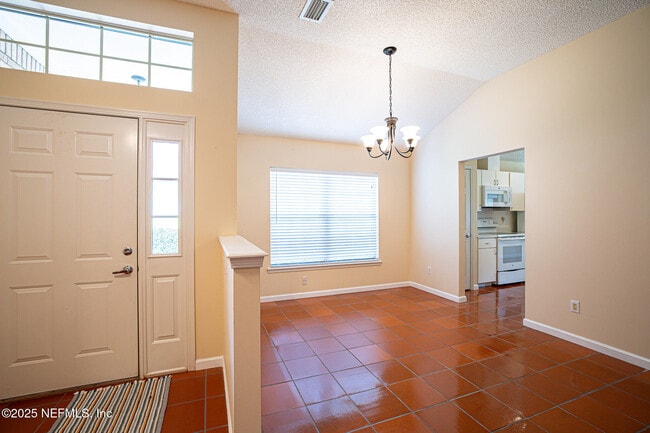 Foto del edificio - 1561 Stonebriar Rd
