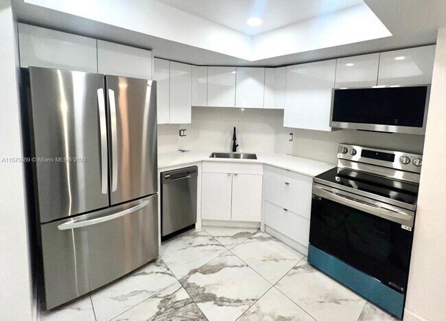 Foto del edificio - 3000 E Sunrise Blvd