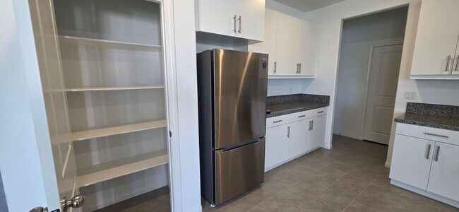 Foto del edificio - Welcome Home!!  Brand New Build Solar Rental in the Heart of Menifee!