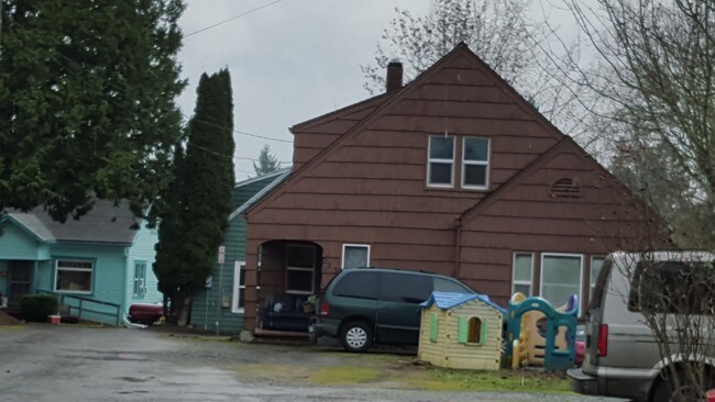 Foto del edificio - 309 SE Dayton Ave