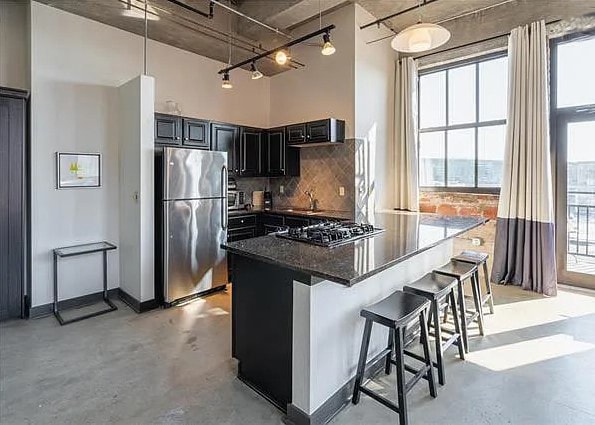 Fully Equipped Kitchen - 1535 Walnut St