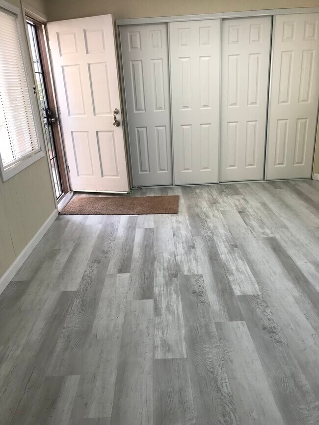 Living room/ front entrance - 734 W 25th St