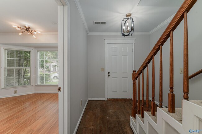 Foto del edificio - 6716 Steeplechase Dr NW