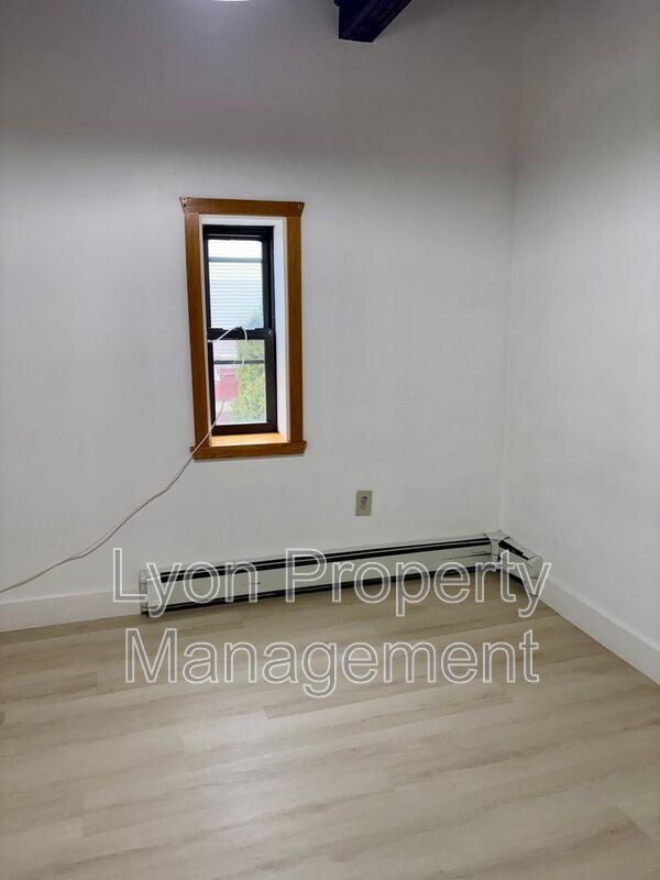 Foto del edificio - 50 Hedley Ave