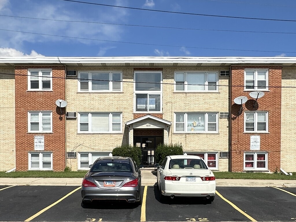 Primary Photo - 9610 Ivanhoe Ave