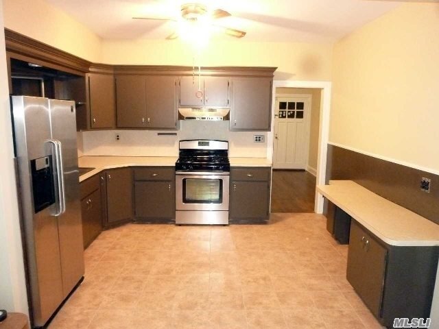 Building Photo - 363 Higbie Ln