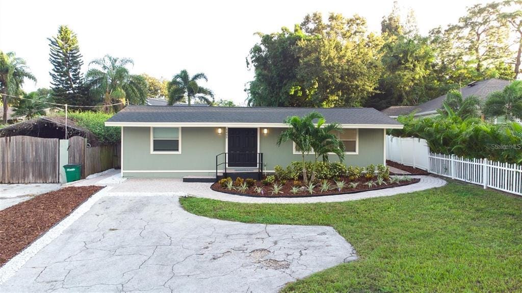 Foto principal - 1405 10th St S