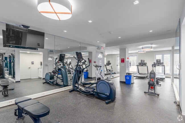 Fitness Center - Meetinghouse Apartments & Townhouses