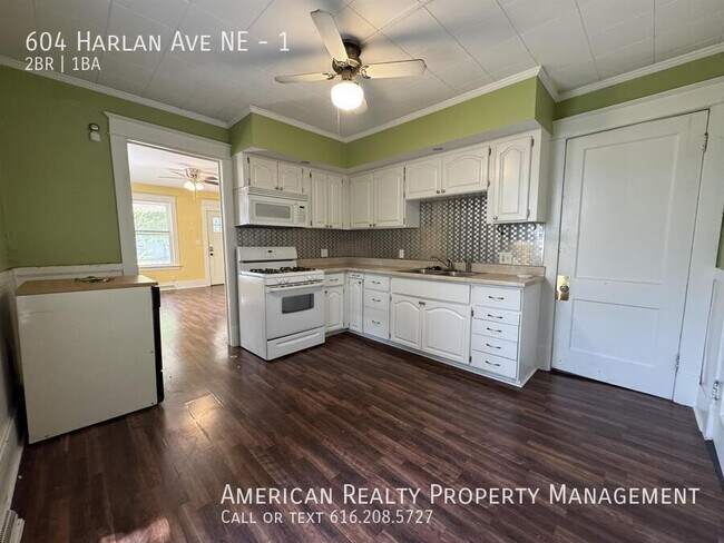 Foto del edificio - 604 Harlan Ave NE