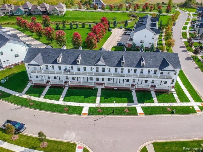 Foto del edificio - 53462 Champlain St