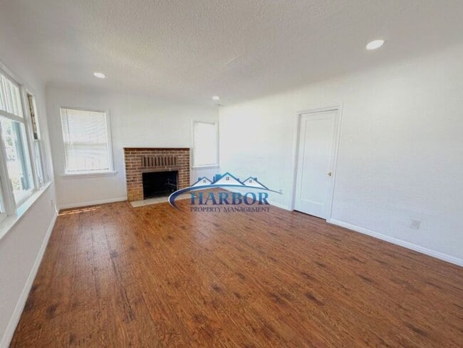 Foto del edificio - 1667 N Lagoon Ave
