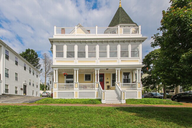 Building Photo - 64 Eastern Prom