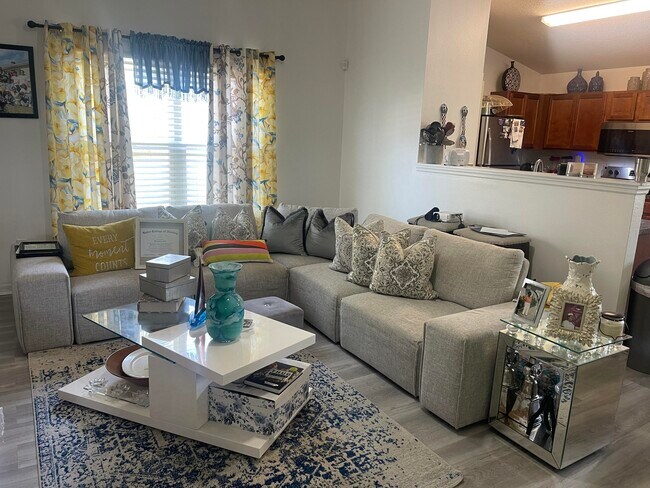 Foto del edificio - 1832 SW Cameo Blvd