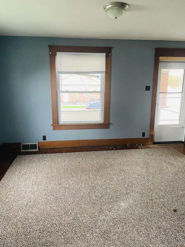 Foto del edificio - 2 bedroom single family home ready now