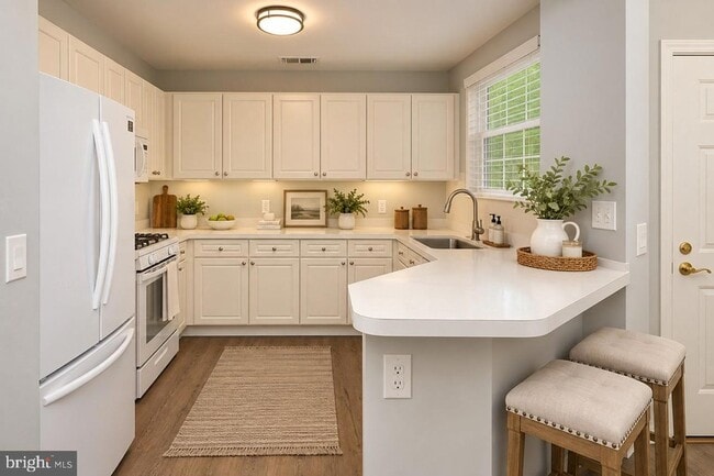 Building Photo - 45050 Brae Terrace