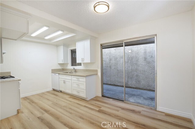 Foto del edificio - 8429 Stewart and Gray Rd