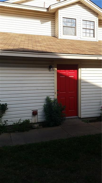 Primary Photo - 2220 Creekside Ln
