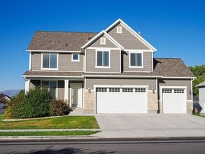 Building Photo - 869 N Leo Ln