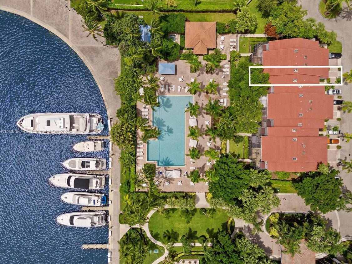 Primary Photo - 3602 Yacht Club Dr