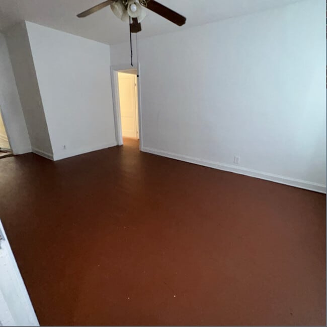 Foto del edificio - 441 Manor Pl NW