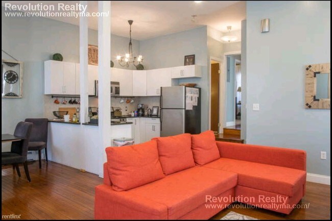 Foto del edificio - 379 Pleasant St