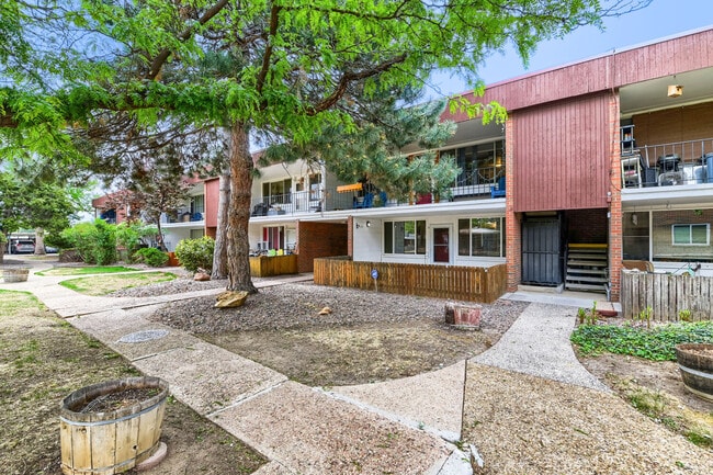 Building Photo - 10115 W 25th Ave