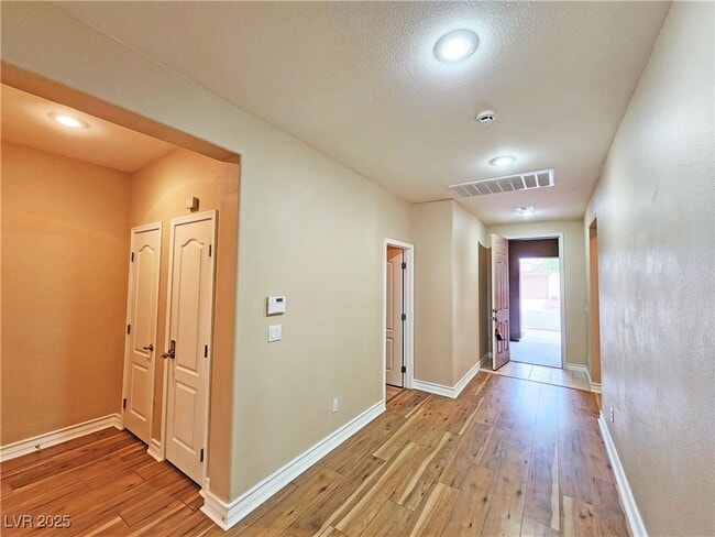 Building Photo - 5561 Carrara Pointe St