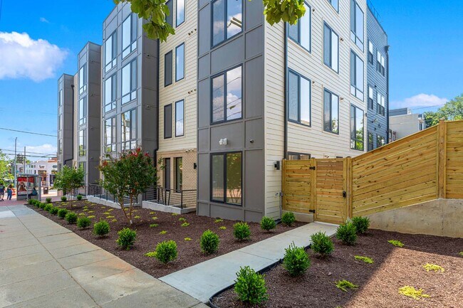 Foto del edificio - 501 Kennedy St NW
