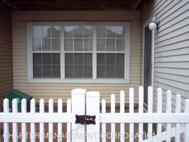Building Photo - 507 Ferris Ln