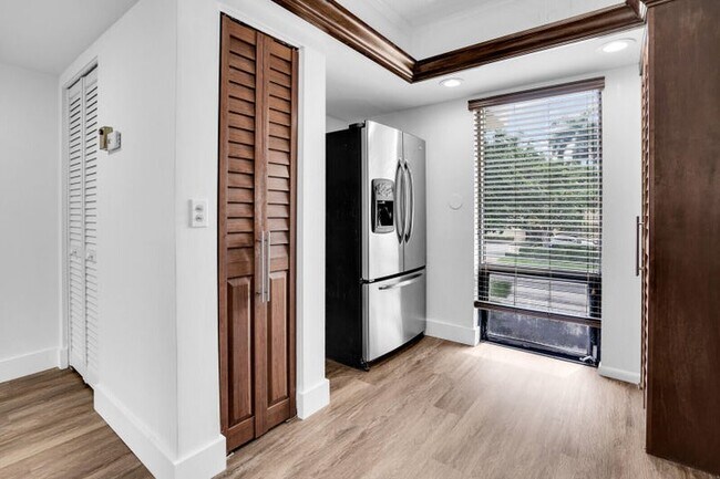 Foto del edificio - 1701 Presidential Way