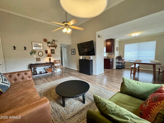 Foto del edificio - 3600 Hayden Rd