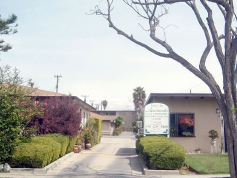 Primary Photo - 14912-18 Halldale Ave.