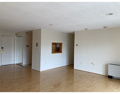 Building Photo - 1 Summit Dr