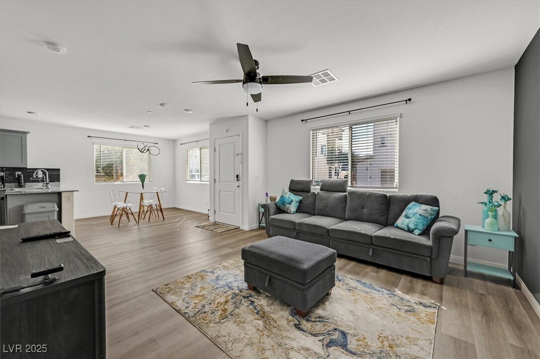 Foto principal - 2845 Mariner Turquoise Ln