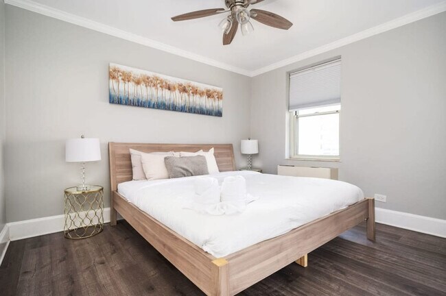 Foto del edificio - 300 W Peachtree St NW