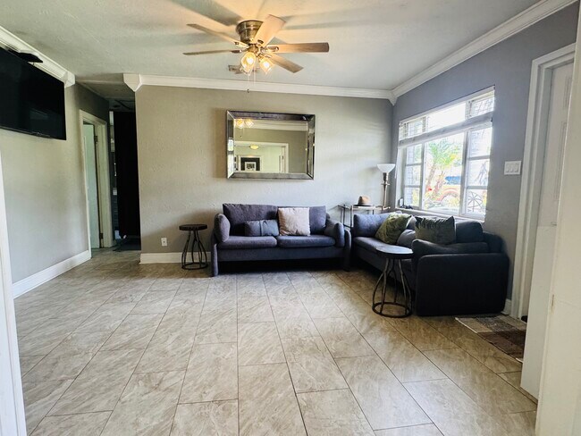 Foto del edificio - 2710 W Grace St