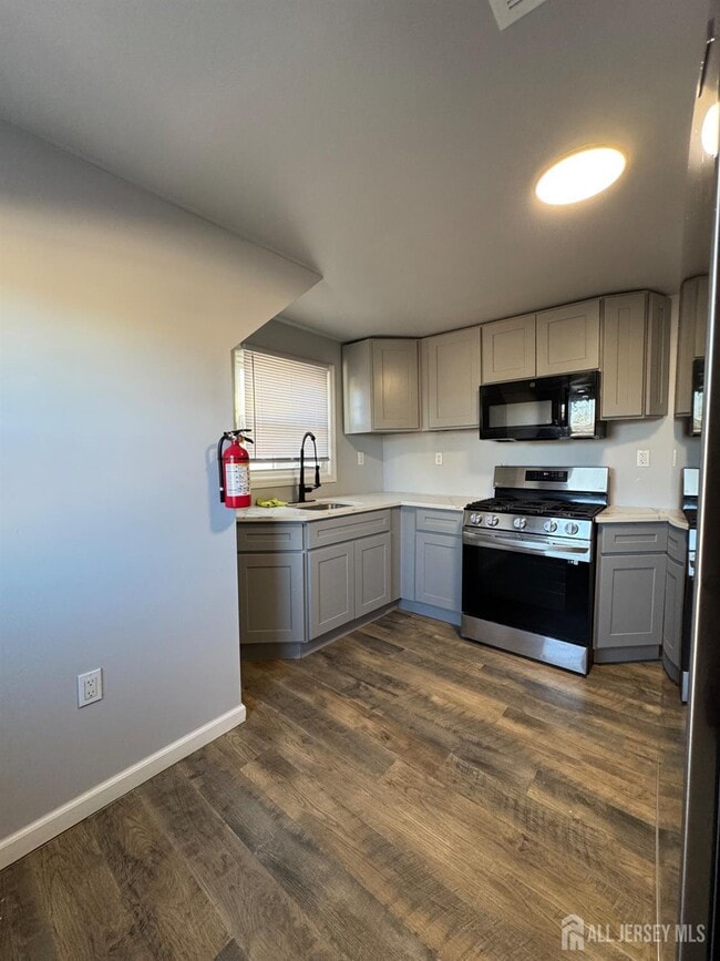 Building Photo - 150 Fabyan Pl