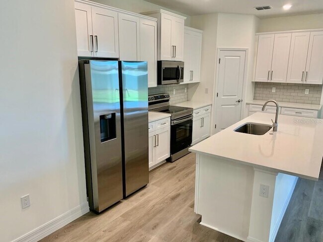 Foto del edificio - 21475 Seaton Ave