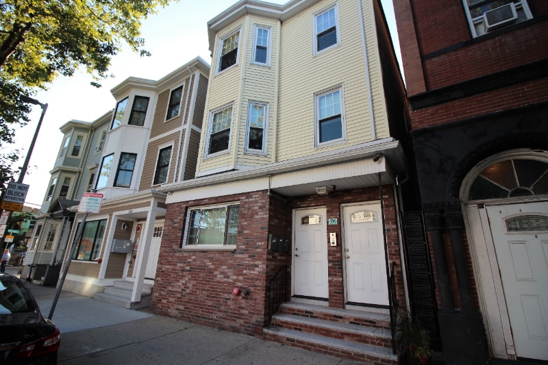Photo - 136 Chelsea St (Boston, MA)