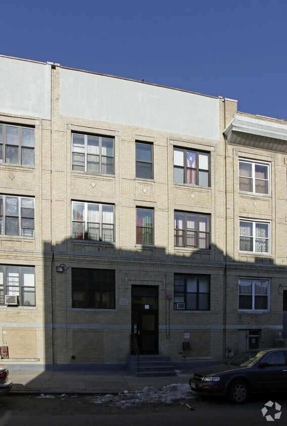 Foto principal - 503 Bergen Ave