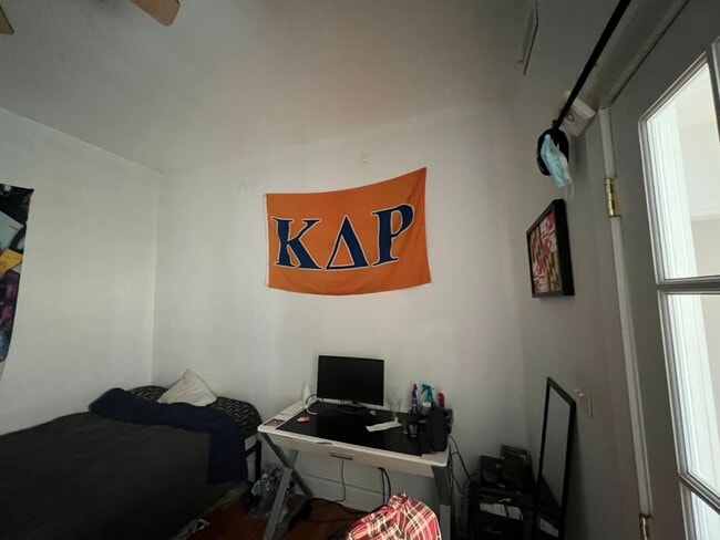 Building Photo - Very Spacious 4bdrm/2bth House on W CARY STREET in the Heart of VCU!!!