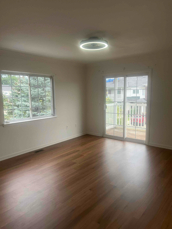 Building Photo - 5567 Acorn Ln