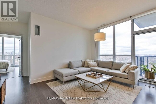 Building Photo - 88 Sheppard Ave E