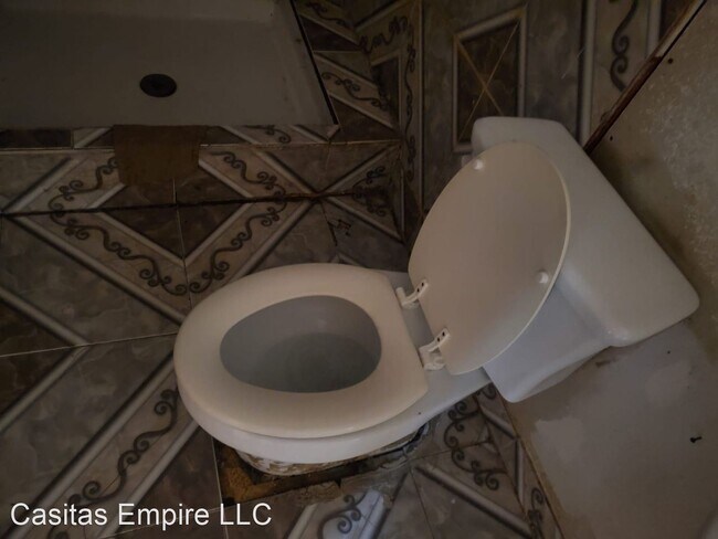 Foto del edificio - 2 br, 1 bath House - 6822 Weston St. Unit 2