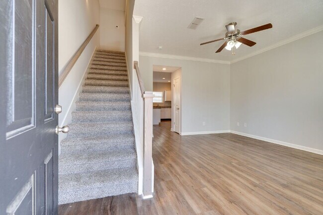 Building Photo - "Charming 2-Bedroom Townhouse Retreat on Staten Drive – Spacious 1,285 Sq. Ft. with 2 Full Baths ...