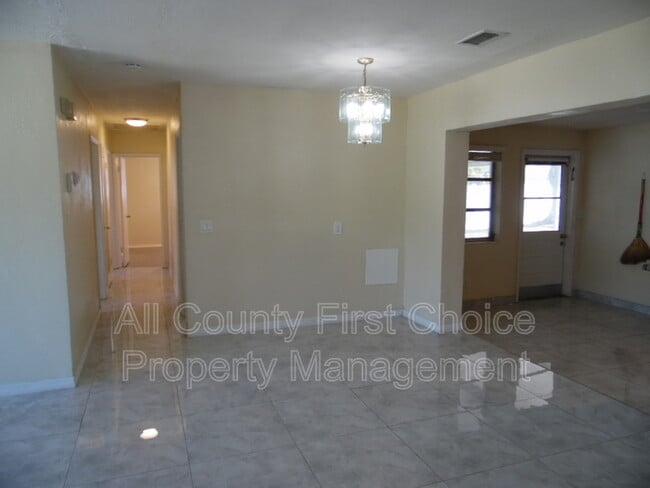 Building Photo - 6160 41st Ave N