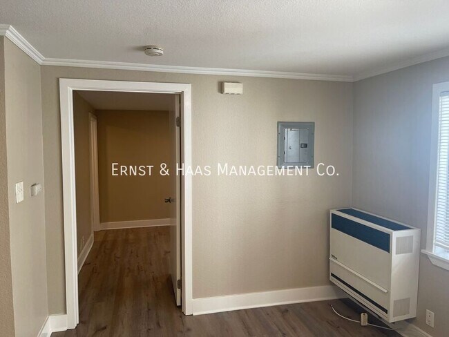Foto del edificio - 1222 E Appleton St