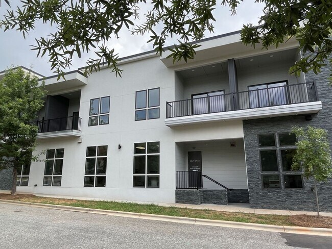 Foto del edificio - Brand New Corner Unit 2 Bed Condo in Corne...